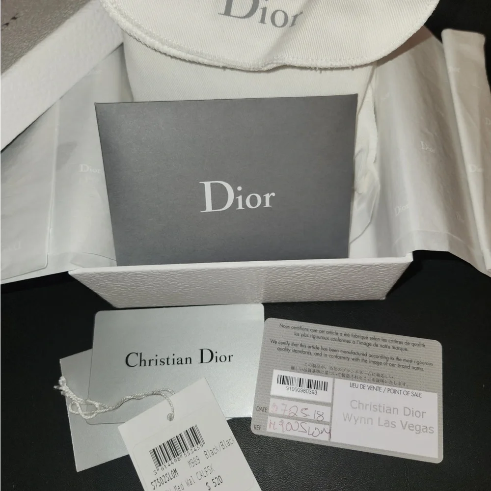 Christian Dior Tri Fold wallet, Matte Black
